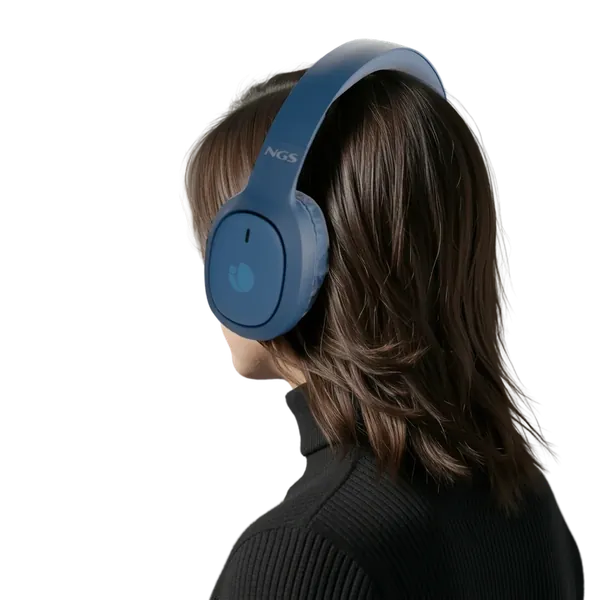 Auriculares NGS Artica Tempest en azul, en uso