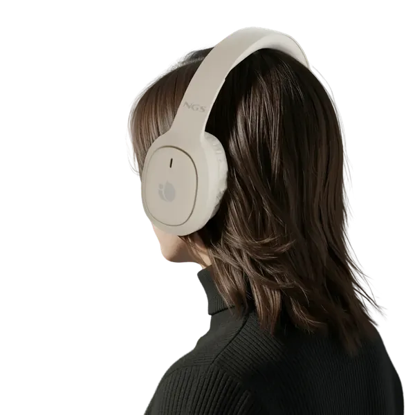 Auriculares NGS Artica Tempest en beige, en uso